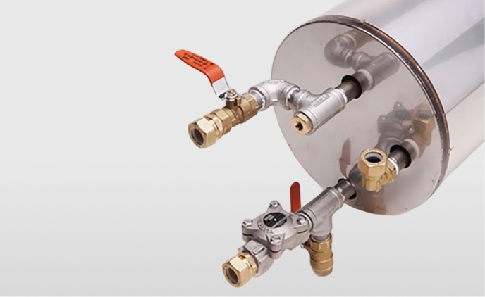 고온의 온수 온도를 확보하는 온수 부스터 기본 내장형 구성